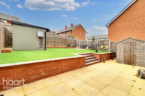 3 bedroom end of terrace house for sale, Cornfield Drive, Gravesend