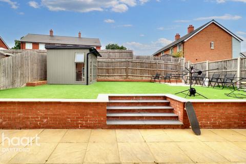 3 bedroom end of terrace house for sale, Cornfield Drive, Gravesend