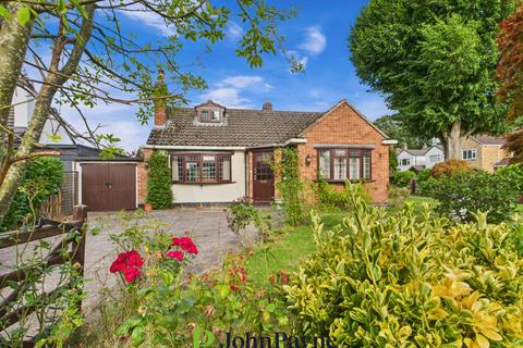 2 bedroom bungalow for sale, The Gardens, Kenilworth, Warwickshire, CV8