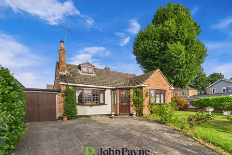 2 bedroom bungalow for sale, The Gardens, Kenilworth, Warwickshire, CV8
