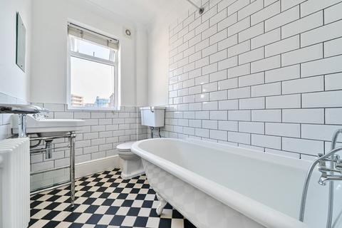 3 bedroom terraced house for sale, Links Road, Tooting, London, SW17