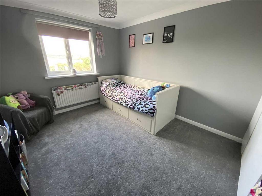 Bedroom 2: