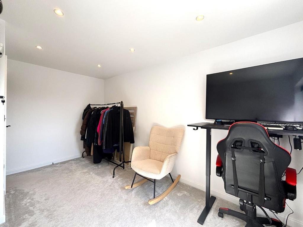 Bedroom 2.jpeg