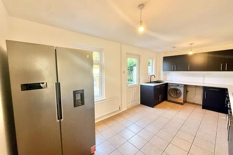 3 bedroom property to rent, Hinchcliffe, Orton Goldhay, PE2
