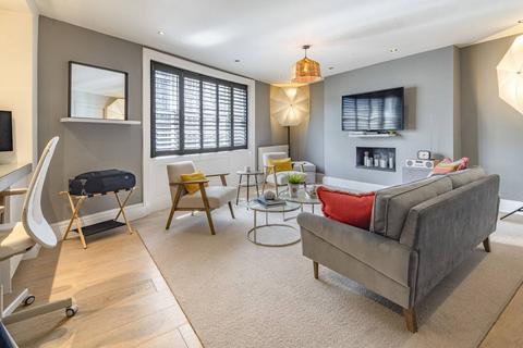2 bedroom flat for sale, Wellington Street, Covent Garden, London, WC2E