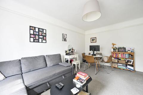 Mortimer Crescent, Kilburn, London, NW6
