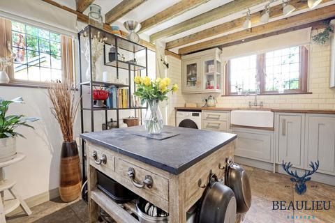 3 bedroom character property for sale, Chelmsford CM3