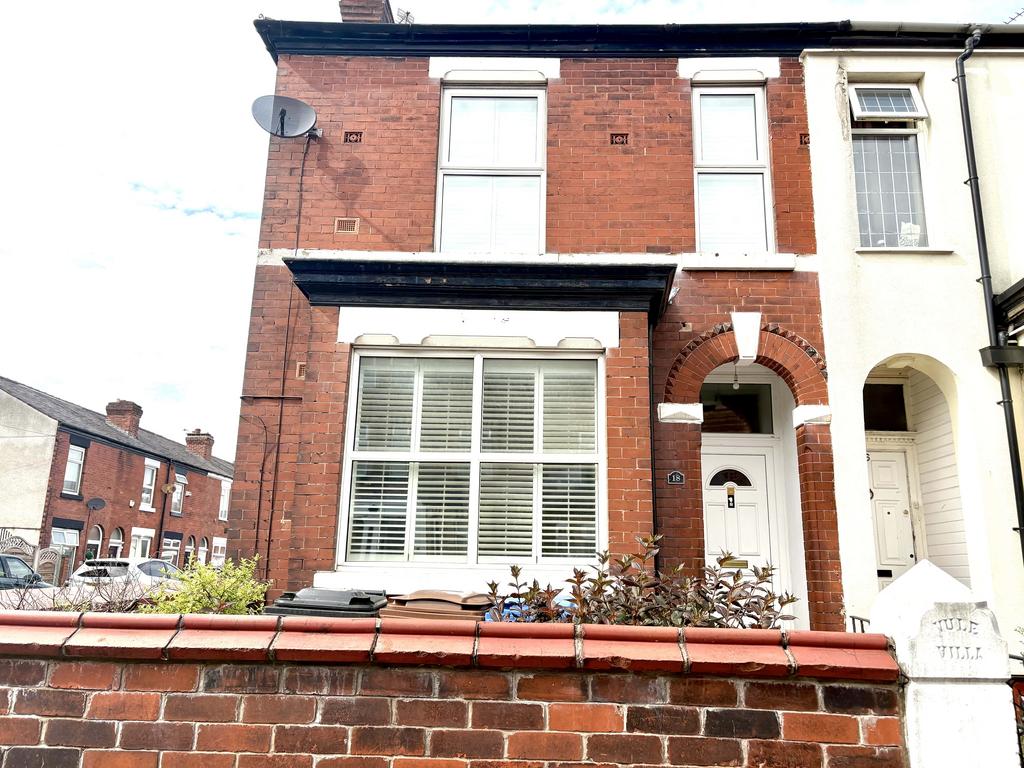 Bloom Street, Edgeley 3 bed end of terrace house - £290,000