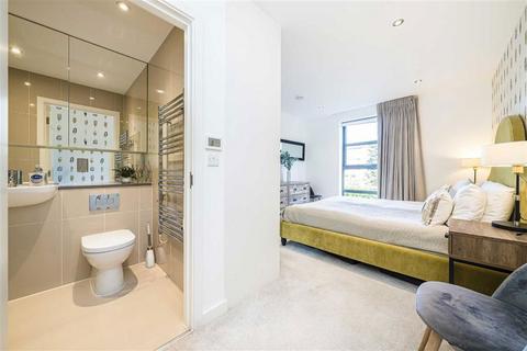 2 bedroom flat for sale, Pages Walk, London SE1