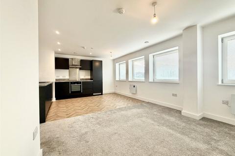 2 bedroom apartment to rent, Crosby Road North, Waterloo L22