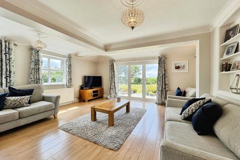 5 bedroom detached house for sale, Station Road, Keyingham, Hull,HU12 9TB