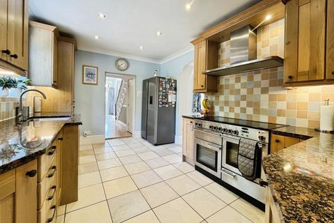 5 bedroom detached house for sale, Station Road, Keyingham, Hull,HU12 9TB