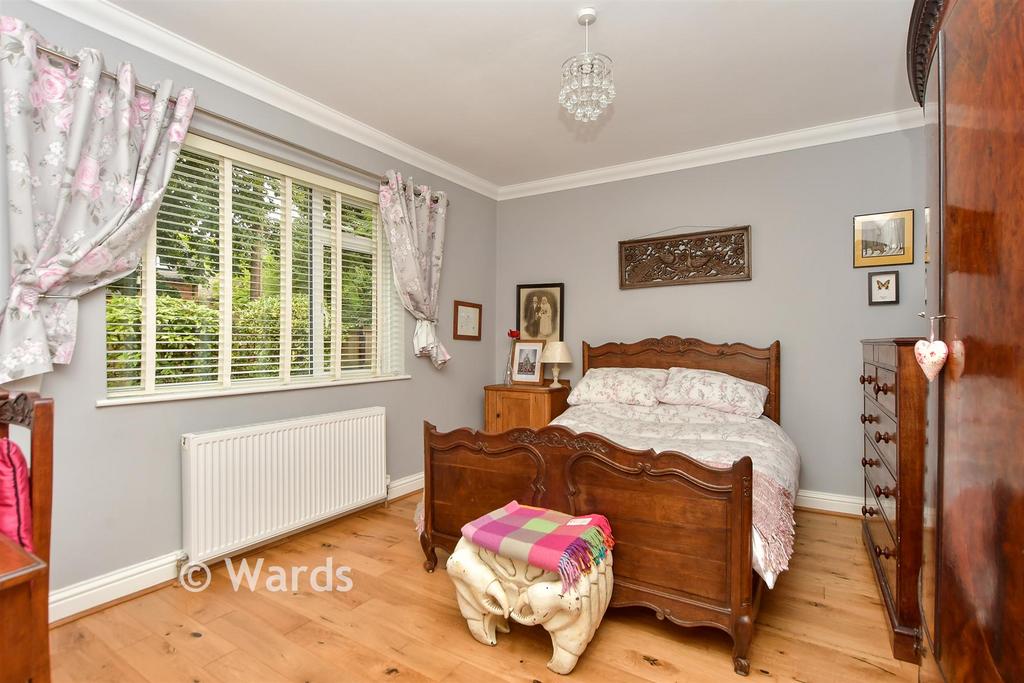 Guest/Sitting Room