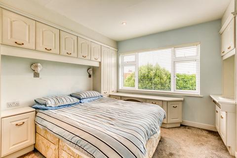 4 bedroom semi-detached house for sale, 2 Richelieu Park
