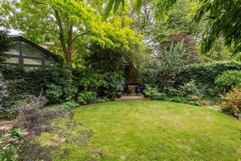 2 bedroom flat for sale, Buckland Crescent, Belsize Park, NW3