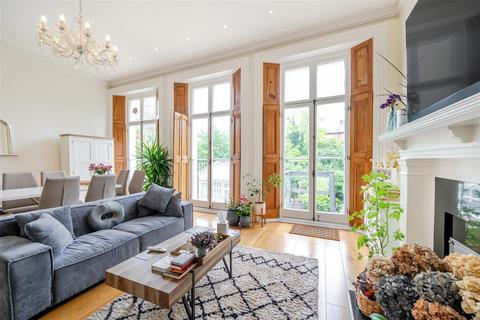 2 bedroom flat for sale, Buckland Crescent, Belsize Park, NW3
