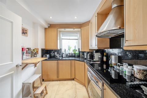 2 bedroom flat for sale, Buckland Crescent, Belsize Park, NW3