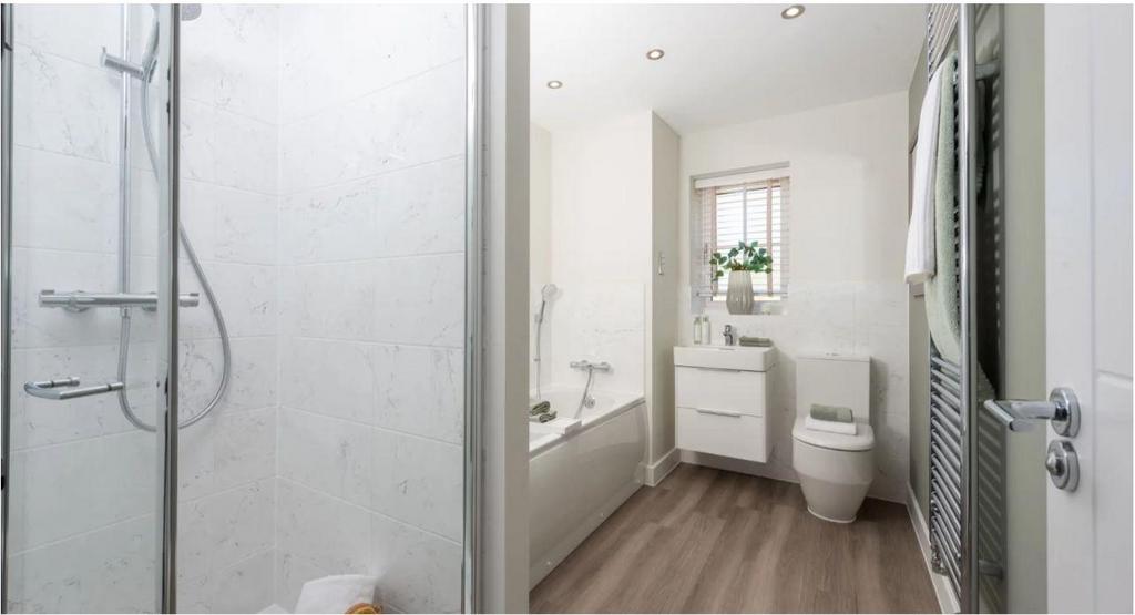Bathroom.JPG