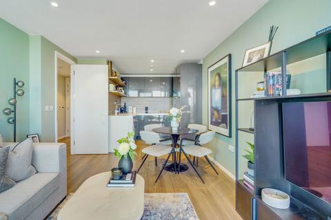 1 bedroom apartment for sale, Spectrum Way, London SW18