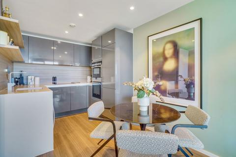 1 bedroom apartment for sale, Spectrum Way, London SW18
