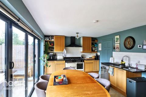3 bedroom semi-detached house for sale, Harlech Road, Abbots Langley