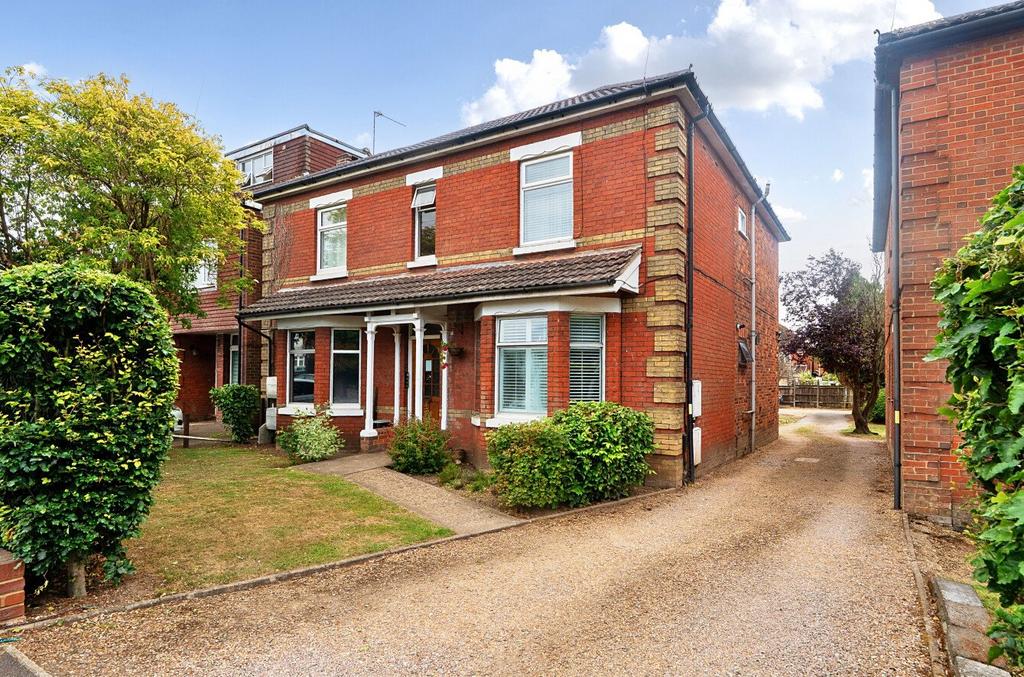 Apartment in Southampton, Upper Shirley