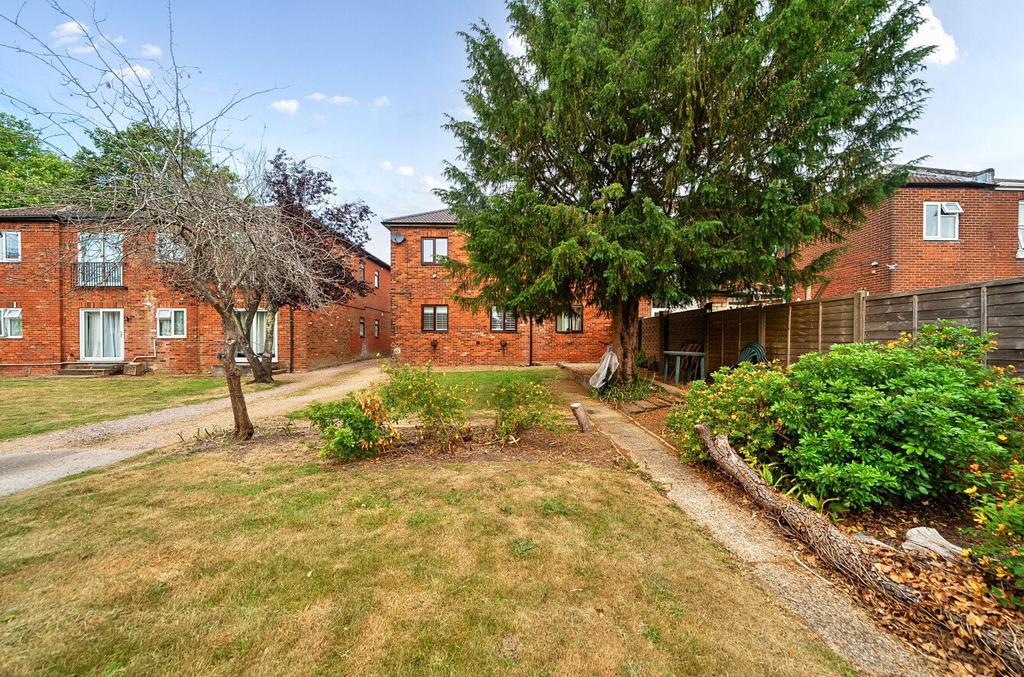 Apartment in Southampton, Upper Shirley - View 4