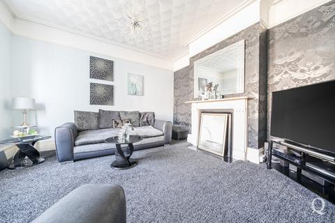 4 bedroom detached house for sale, Park Road, Sittingbourne, Kent, ME10