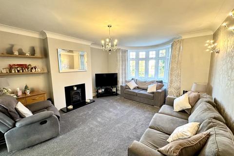undefined, Sanderstead Hill, South Croydon
