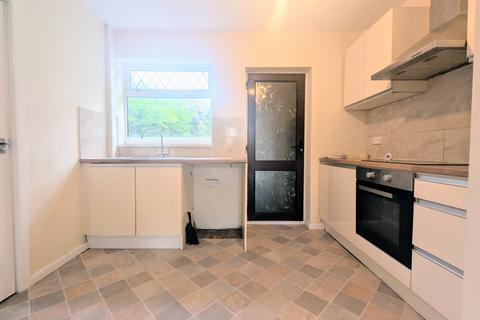3 bedroom terraced house to rent, Molyneux Drive, Prescot L35