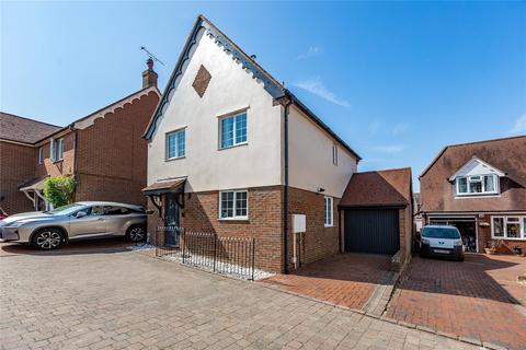 3 Romagne Close, Horndon On The Hill, Stanford-le-hope, SS17 8LH