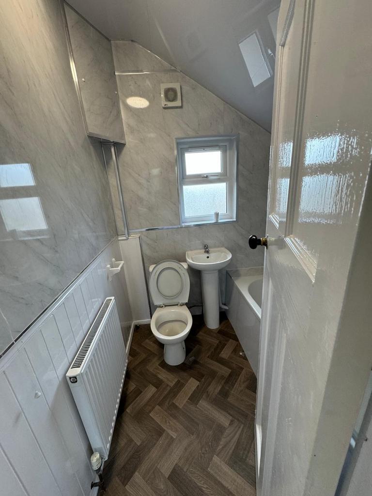Apartment in Oadby and Wigston, South Wigston - More