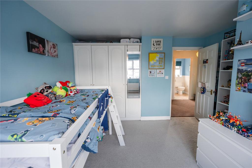 Bedroom 2 (2)