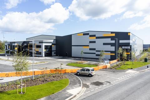 Warehouse to rent, Turbine Way Sunderland SR5 3NZ