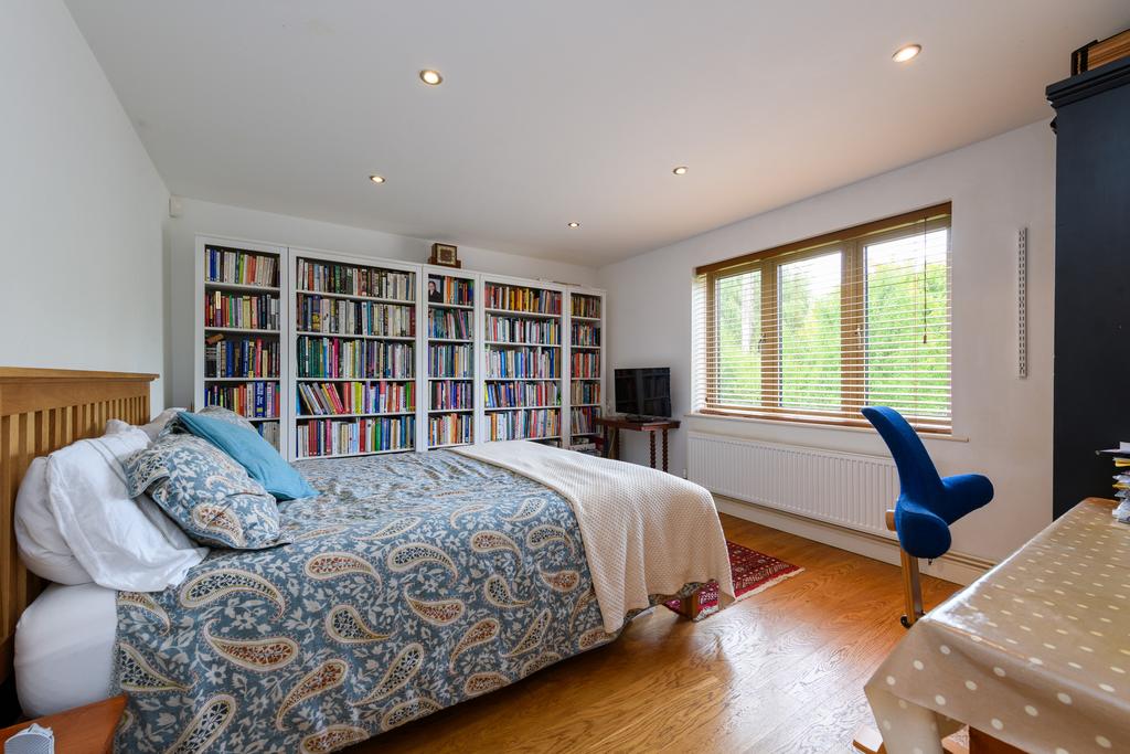 Bedroom/Study