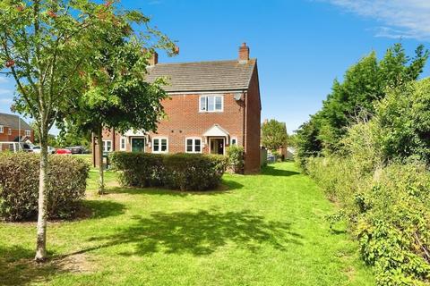24 Barton Field, Cambridge, Gloucester, GL2 7DH