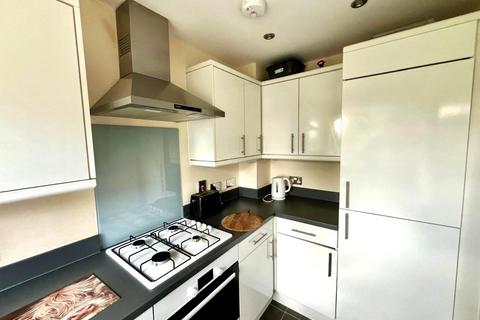 24 Barton Field, Cambridge, Gloucester, GL2 7DH