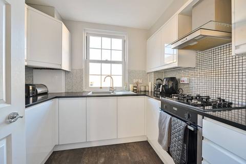 2 bedroom flat for sale, Edward Square, Rotherhithe, London, SE16