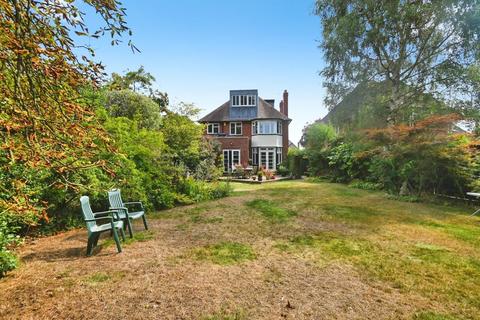 26 Boultbee Road, Sutton Coldfield, B72 1DW