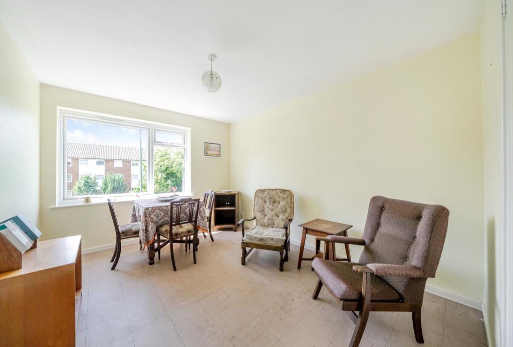 Bedroom Two /Dining