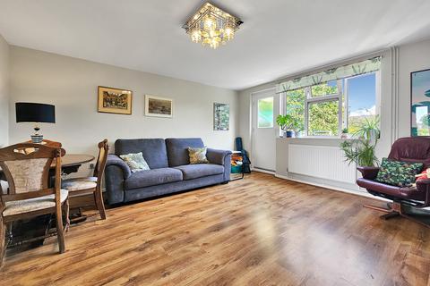 2 bedroom flat for sale, Cambridge CB4