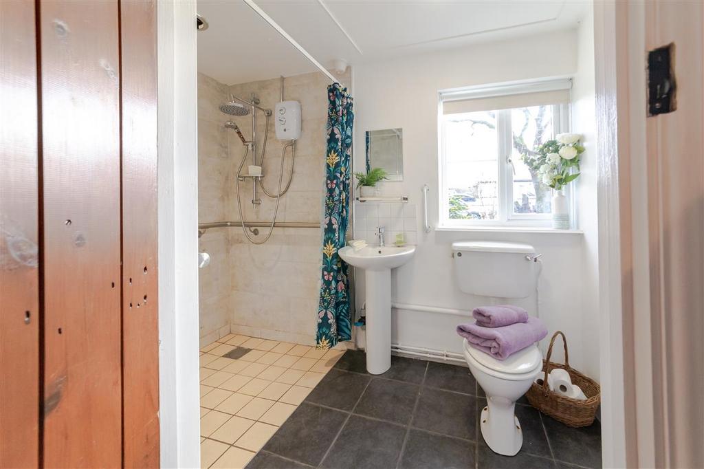 En Suite Shower Room