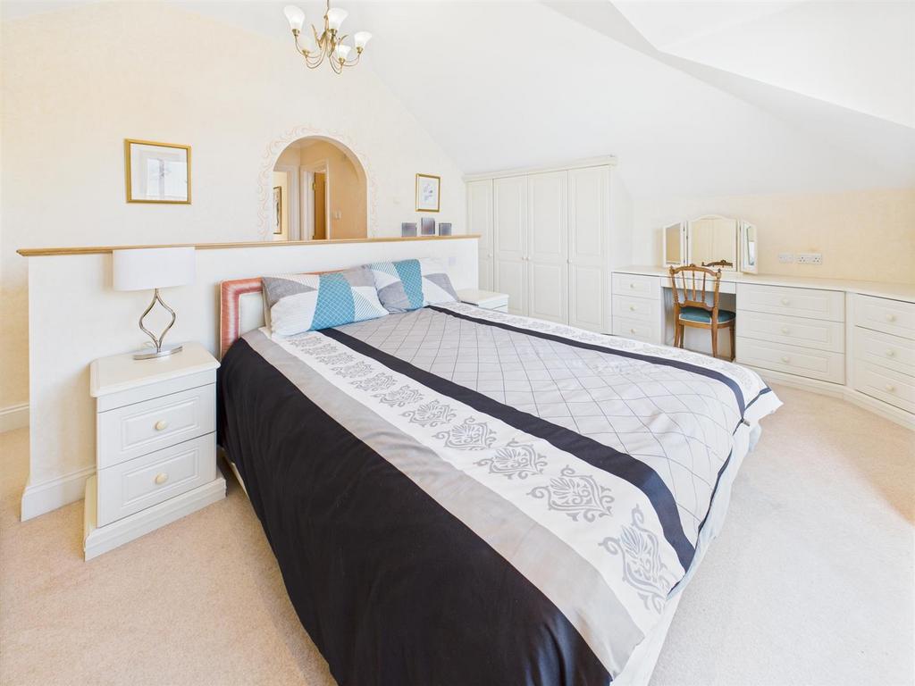 CAM04099 G0-PR0135-STILL030.jpg