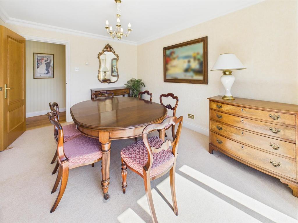 CAM04099 G0-PR0135-STILL017.jpg