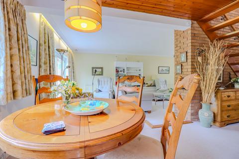 3 bedroom detached house for sale, Towers Drive, Kirby Muxloe, LE9