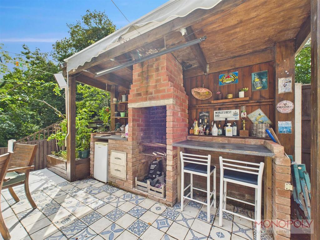 CAM01943 G0-PR0504-STILL002.jpg