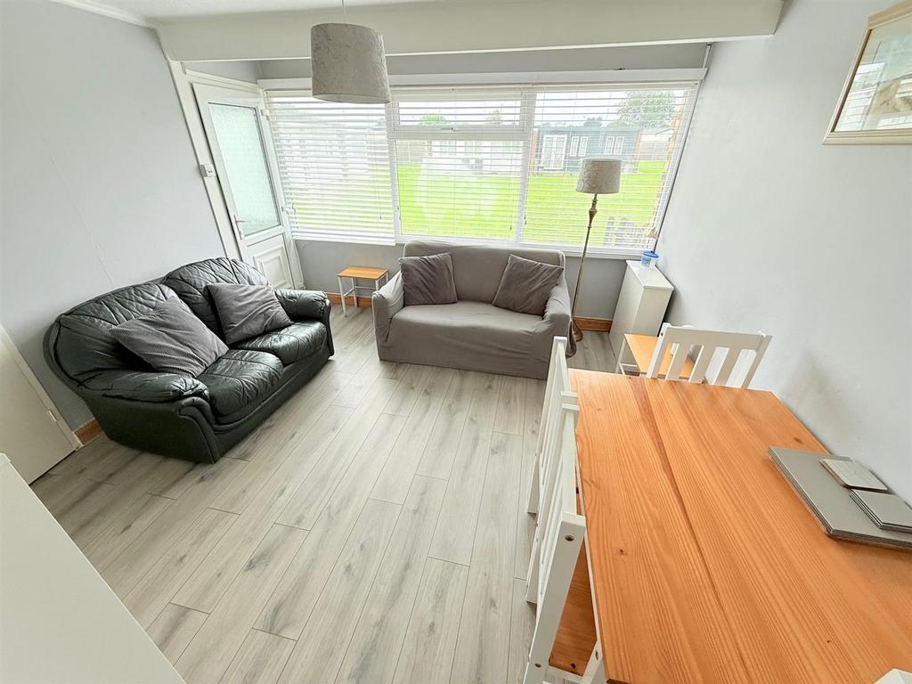 Living room / Dining room