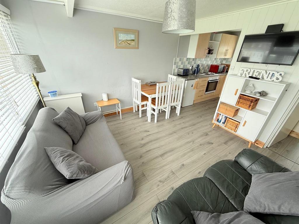 Living room / Dining room