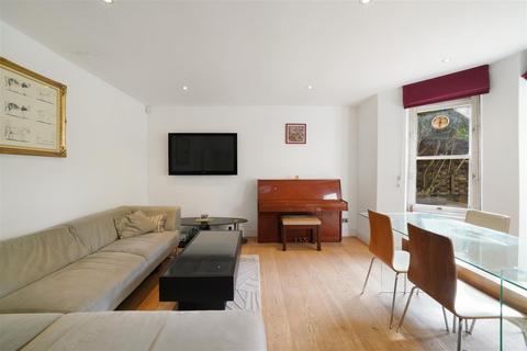 3 bedroom flat for sale, Fellows Road, London