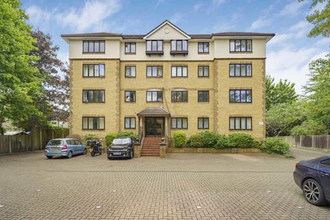 Rothesay Avenue, London SW20